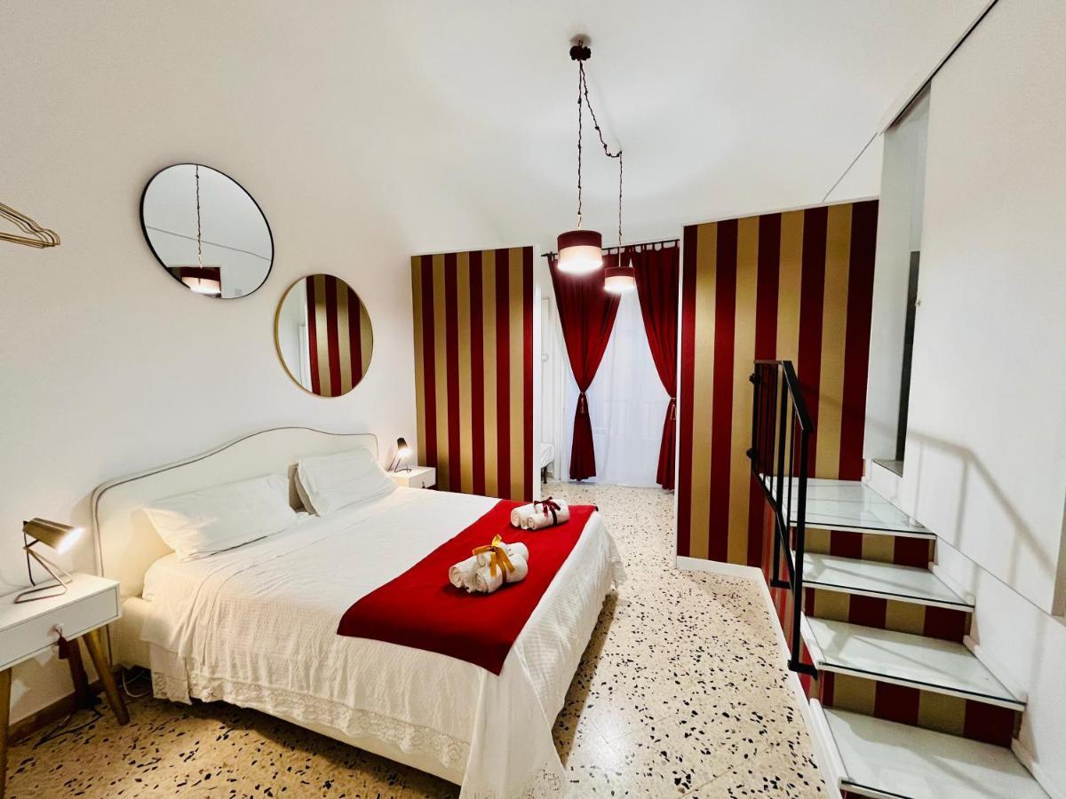 Palazzo Delle Logge Bed & Breakfast ปาแลร์โม ภายนอก รูปภาพ